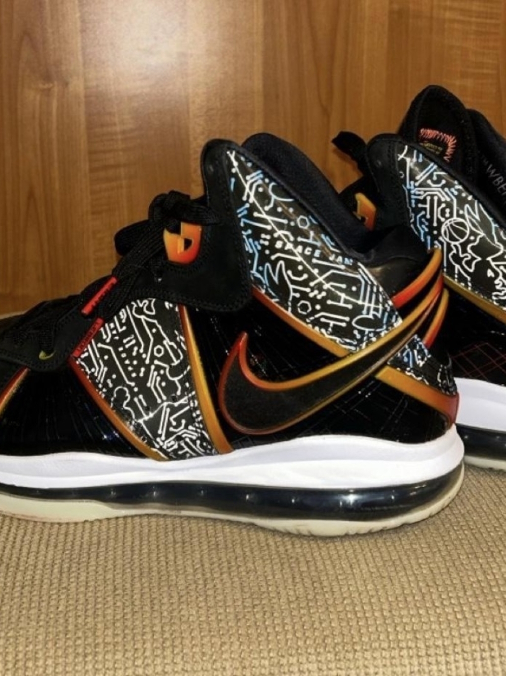 MEN'S NIKE LEBRON 8 QS "SPACE JAM: A NEW LEGACY"
